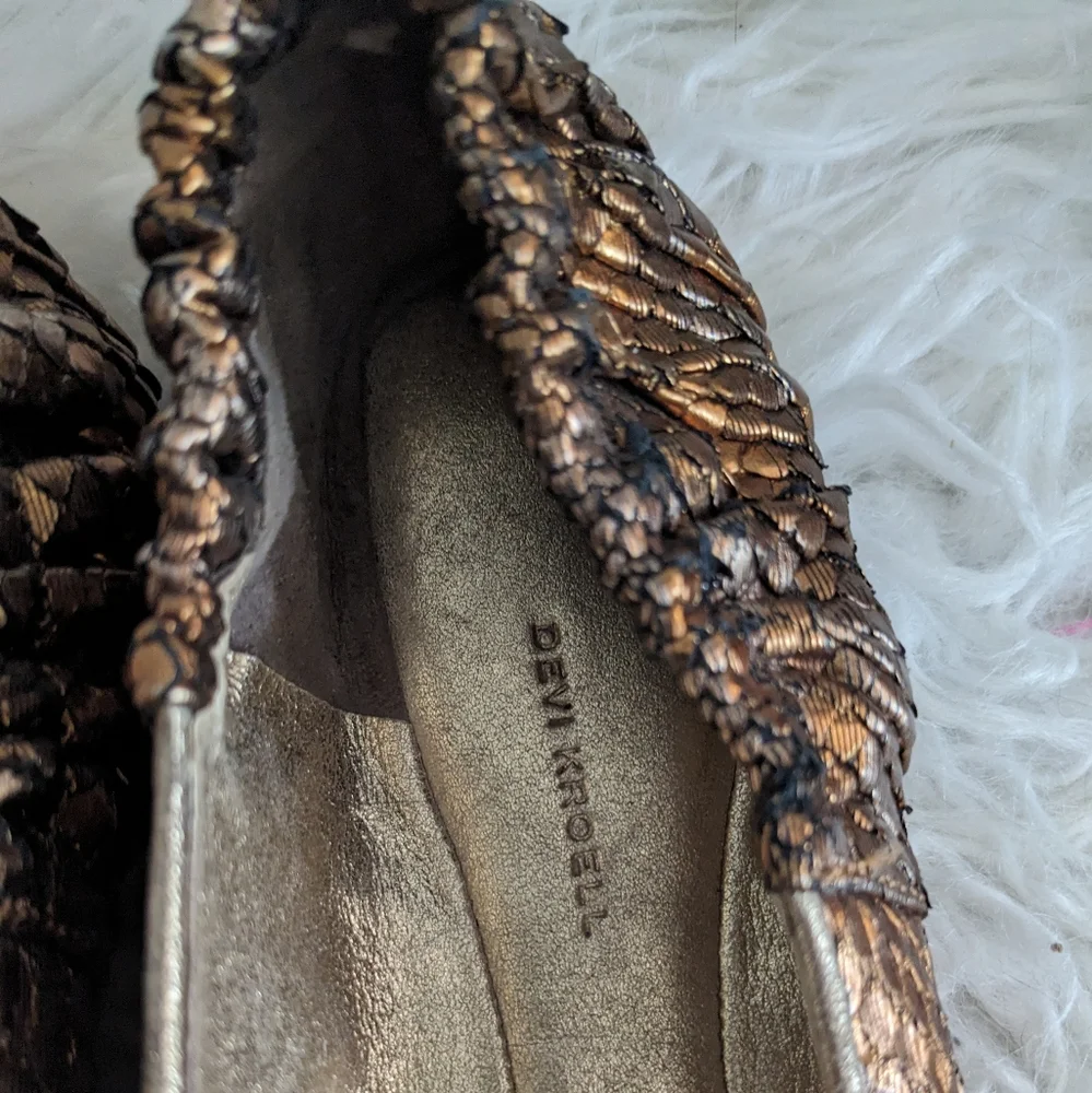 Devi Kroell gorgeous python